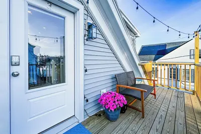 Image de New Design - Walk to Dntn, Beauport, Beach, Train