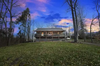 Image de New! Hillside Hideaway 2-Bedroom Cabin