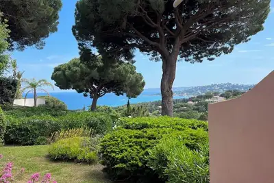 Image de Résidence arborée avec piscine