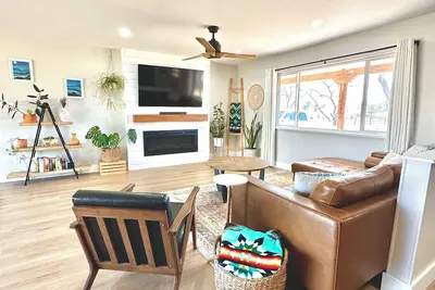Image de Charming 3-Bedroom In-Town Cortez Home with Mesa Views – Family & Pet-Friendly