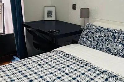 Image de Central Madrid Retreat with Balcony