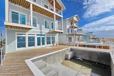 Image de Gorgeous Beachfront Home, Private Pool, Amazing Views, Mexico Beach