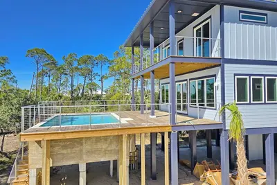 Image de Brand New Beachfront Build, Private Pool, Pet-Friendly, Secluded Beaches