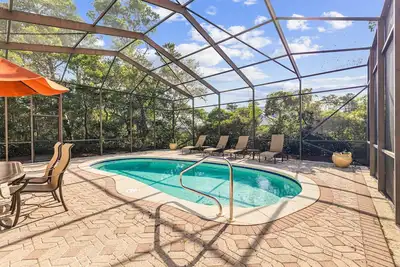 Image de Seacrest West retreat—private pool, chef’s kitchen, bikes, Bbq, & outdoor spaces