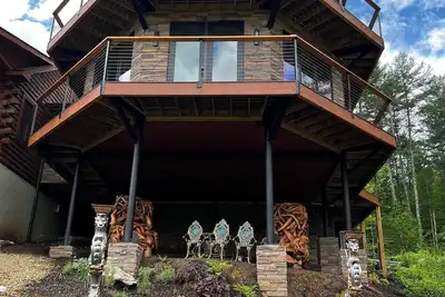 Image de The Tower, Private Mountain Majesty on 11 Acres, 20 Min from Avl
