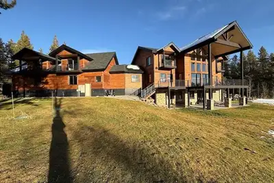 Image de Brand New Mansion On 80 Acres-White Wolf Lodge