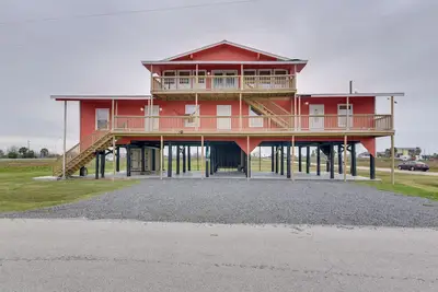 Image de Balcony & Sunset Views: Coastal Port Bolivar Gem