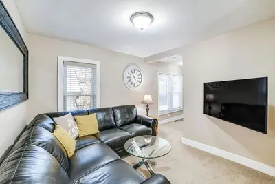 Image de Near Hiking & Skiing: Cozy Home in Cortland!