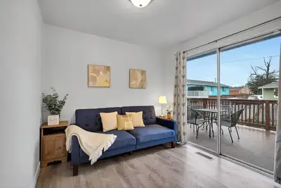 Image de Judkins Upper Suite Near Downtown & Light Rail