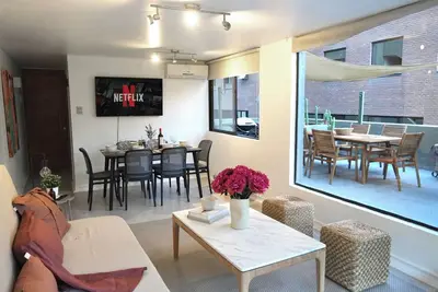 Image de Design & Comfort- Few steps from Costanera Center