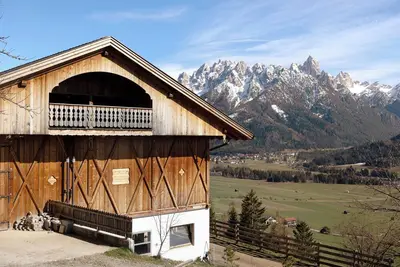Image de Appartement \"Wegscheiderhof\" avec vue sur les montagnes, terrasse privée et Wi-Fi