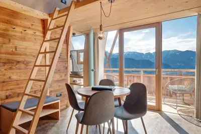 Image de Studio 'Pavillon Terre' avec vue sur les montagnes, terrasse partagée et Wi-Fi