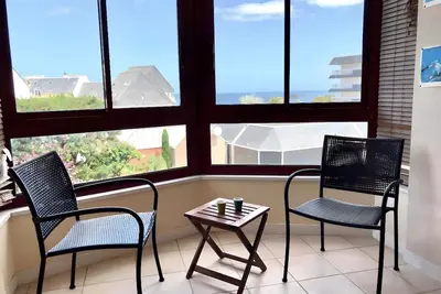Image de Appartement 'Hortensia By Madame Est Servie' avec vue sur mer, balcon et Wi-Fi