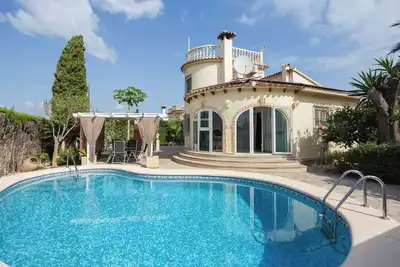 Image de Villa 'Alfred' avec vue sur les montagnes, Wi-Fi et climatisation