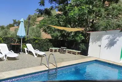 Maison de campagne \"Los Angostones\" avec vue sur les montagnes, piscine privée et climatisation