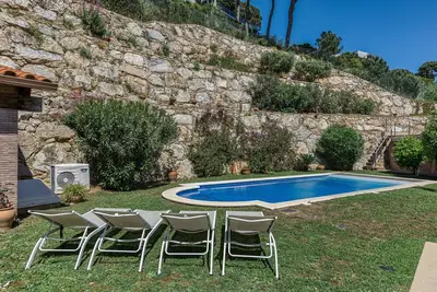 Image de Villa de Luxe à Begur avec vue sur la mer, Wi-Fi et climatisation
