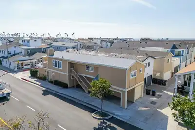 Image de Cozy Beach Duplex Steps to Sand and Shops
