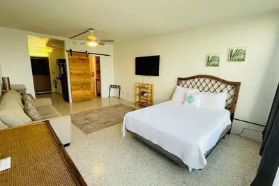 Image de Cozy Condo Studio Apartment