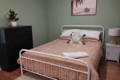 Image de Charming Nook: Romance Awaits, Pets Welcome!