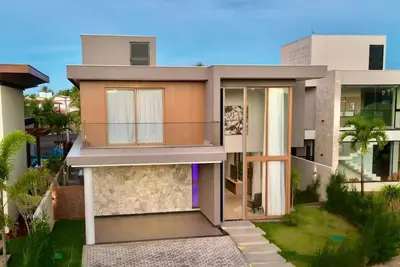 Image de Mansion in Guarajuba – Paraíso Condominium 7 Suites 50 meters from the Beach!