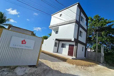Image de Modern and Charming 2-bedroom apartment with WiFi Ac in San Pedro Ambergris Caye