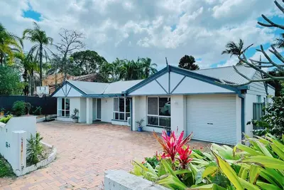 Image de Peaceful, Relaxing Getaway 5 Bedroom House With Spa