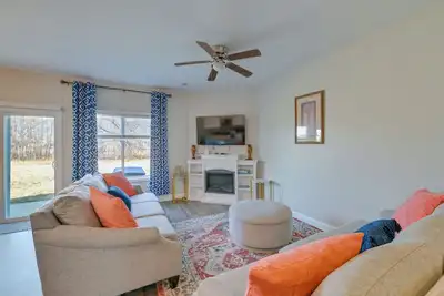 Image de 6 Mi to Pnc Music Pavilion: Concord Townhome