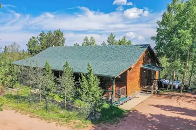 Image de Rustic Outlaw! Mountain Escape w/ Scenic Views
