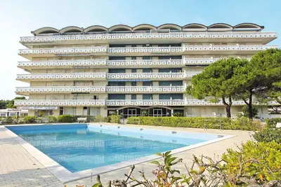 Image de Appartement en Italie avec piscine et terrasse