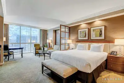 Image de Mgm Signature-25-711 Strip View Jacuzzi Studio