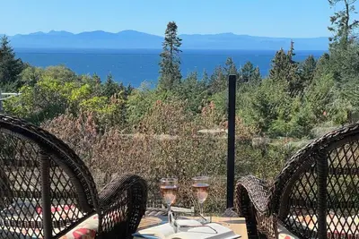 Image de Beautiful Ocean & Sunset View Cottage, Ac, Hot tub