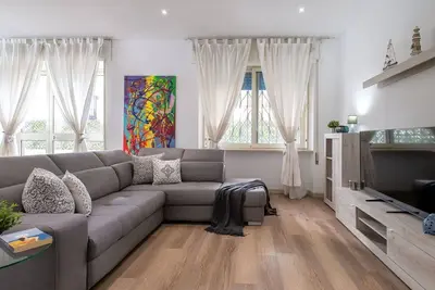Image de Agréable appartement pour 5 personnes avec climatisation, Wifi, Tv, patio, animaux admis et parking