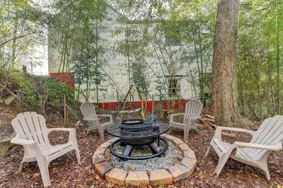 Image de Cheerful 2-Bedroom Midtown Home- Sleeps 7