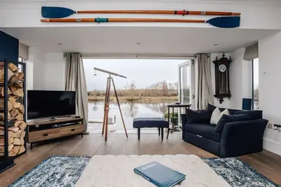 Image de Riverside cottage - pet friendly, hot tub