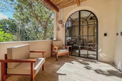 Image de Boutique Condo w/ Private Pool in Prime Location