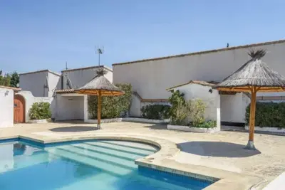 Image de Maison avec piscine et parking en Camargue