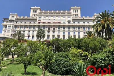 Image de Studio charmant, climatisé, dans un ancien palace à Menton