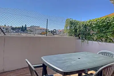 Image de Studio climatisé avec parking à 800 m de la mer