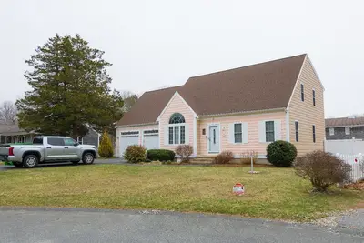 Image de Charming 3-bedroom house with a pool, Ac, WiFi in pleasant East Falmouth