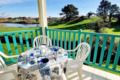 Image de Appartement coeur golf, accès piscines gratuit