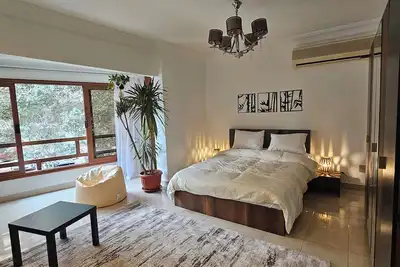 Image de Unbeatable Maadi 3br: Prime Spot. A/C, WiFi, Free Amenities