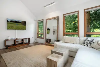 Image de Newly Renovated Condo Perched in the Aspen Trees
