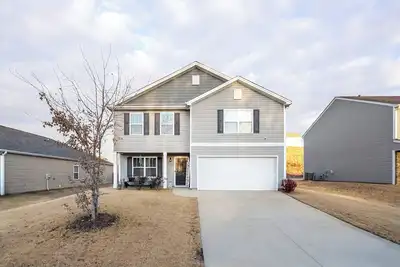 Image de Serene Modern Style Home in Pendleton-Clemson South Carolina