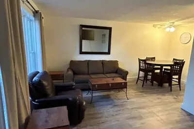 Image de Charming 2-bedroom duplex with Ac, WiFi in peaceful Summerside