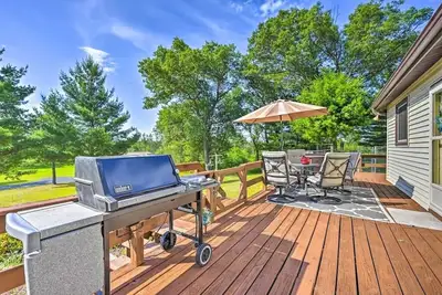 Image de Cozy 10-Acre Retreat w/Deck & Ac near Adventures