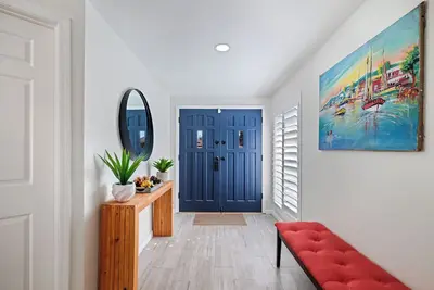 Image de Modern 4-bedroom house with Pool, Game Room, Gym, and large backyard in Phoenix