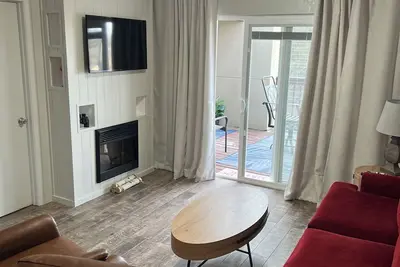 Image de Charming 2-bedroom Penthouse condo with Ac, WiFi in lovely BransonMo