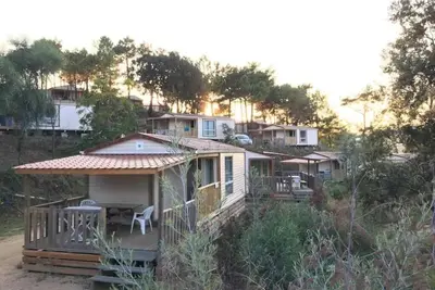 Image de Camping 3 étoiles - Piscine - ccb0fdg