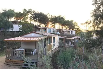 Image de Camping 3 étoiles - Piscine - ccb0fdh