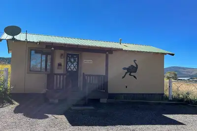 Image de The Ostrich House! Cozy, comfortable and private.